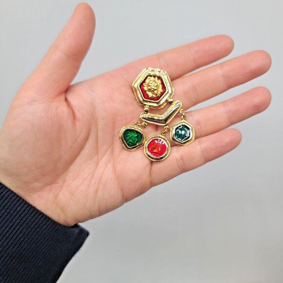 Lion Head Dangle Brooch Red Green Intaglio Medallions Etruscan Gold Tone Pin - Picture 6 of 6